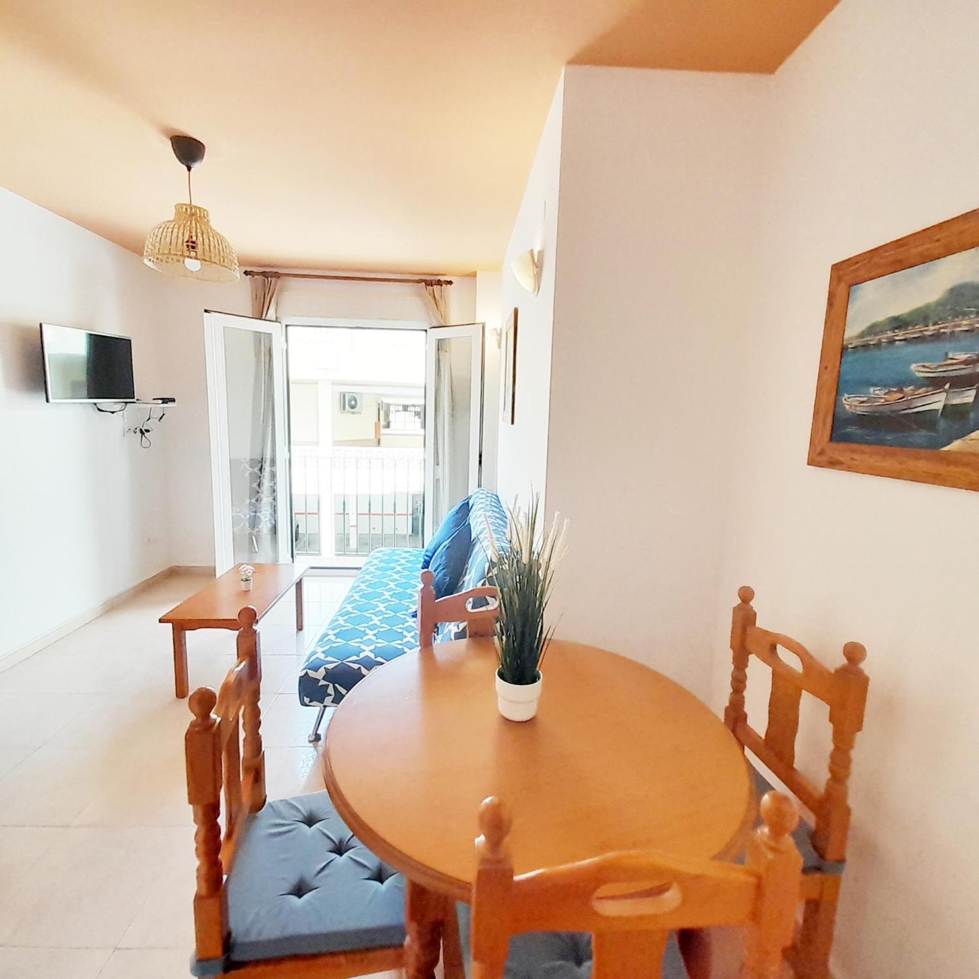 Apartamentos Vicenta Playa Carihuela ตอร์เรโมลิโนส ห้อง รูปภาพ