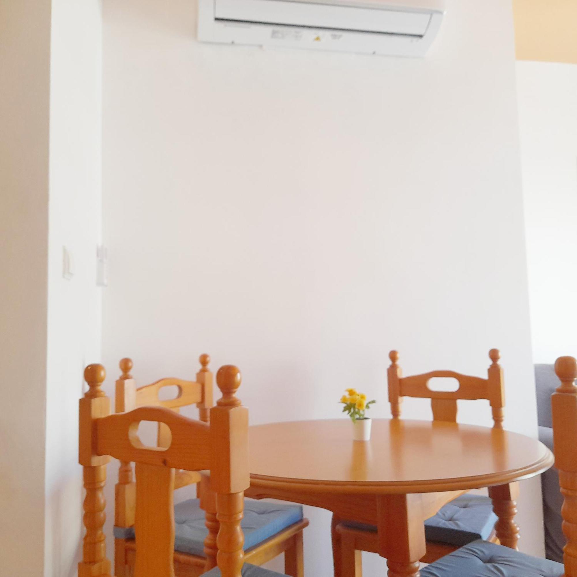 Apartamentos Vicenta Playa Carihuela ตอร์เรโมลิโนส ห้อง รูปภาพ