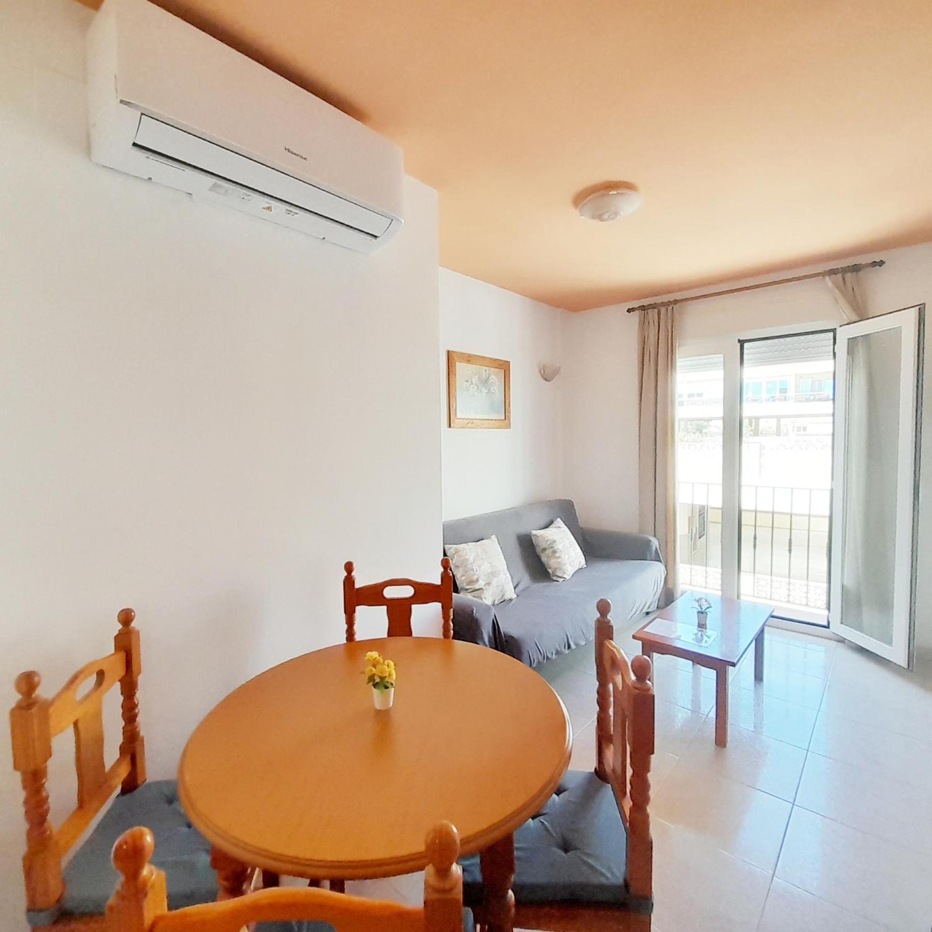 Apartamentos Vicenta Playa Carihuela ตอร์เรโมลิโนส ห้อง รูปภาพ